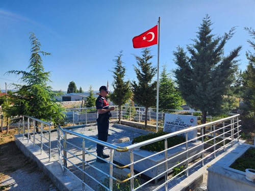 Vatan Size Minnettar